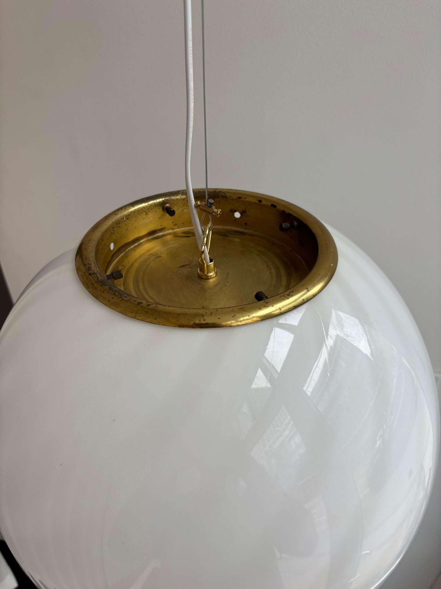 Hvid Murano pendel med messing top, 40 cm