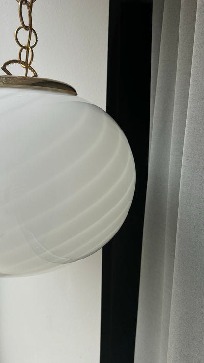 Murano oval pendant with white swirl, 40 cm