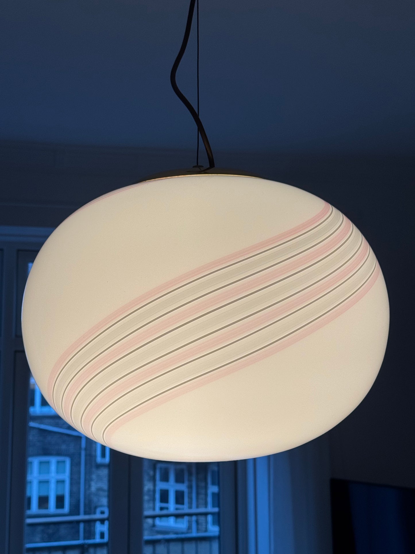 Vintage Murano hvid pendel med lyserød swirl, 40 cm