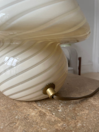 Murano mushroom with cream swirl, 26 cm