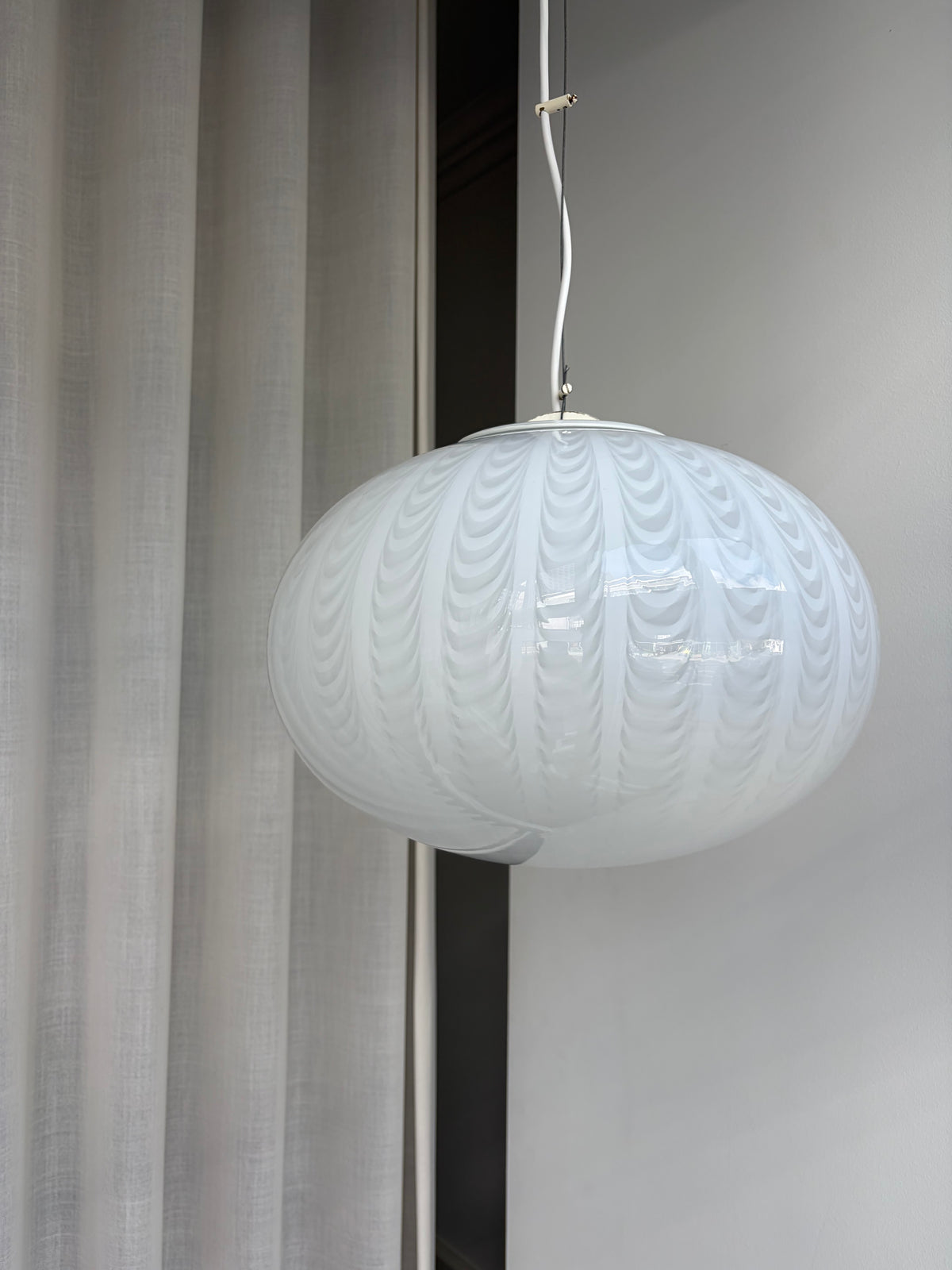 Large white vintage Murano peacock pendant light, 42 cm