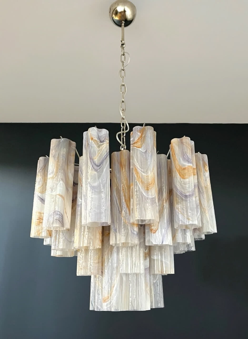 Murano lysekrone | Tuber | 36 glas | ‘Wisteria’ alabaster