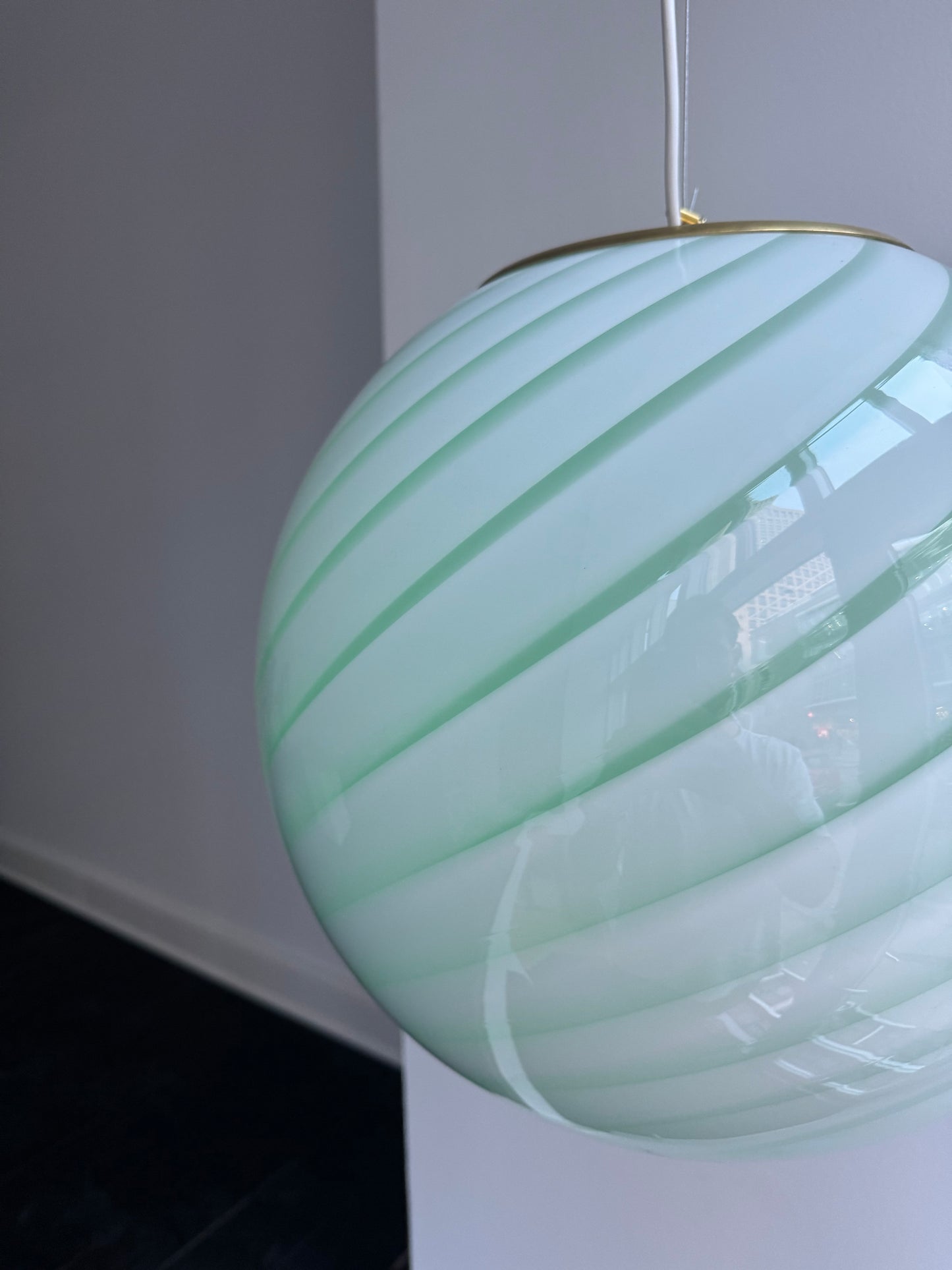 Large ceiling lamp with green swirl, 40 cm