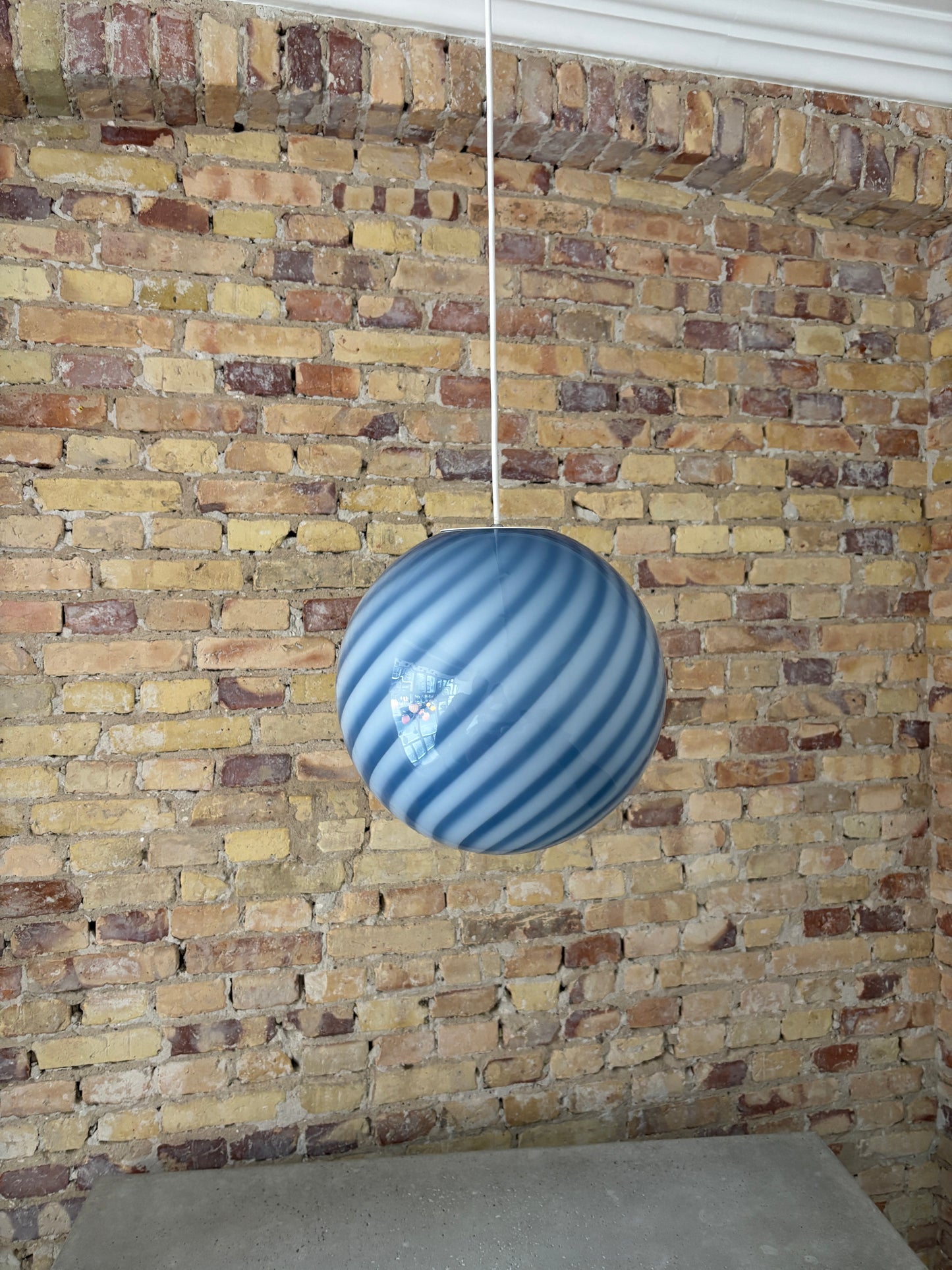 Murano pendant light with blue swirl, 30 cm