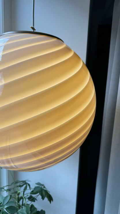 Murano round pendant with cream swirl, 40 cm