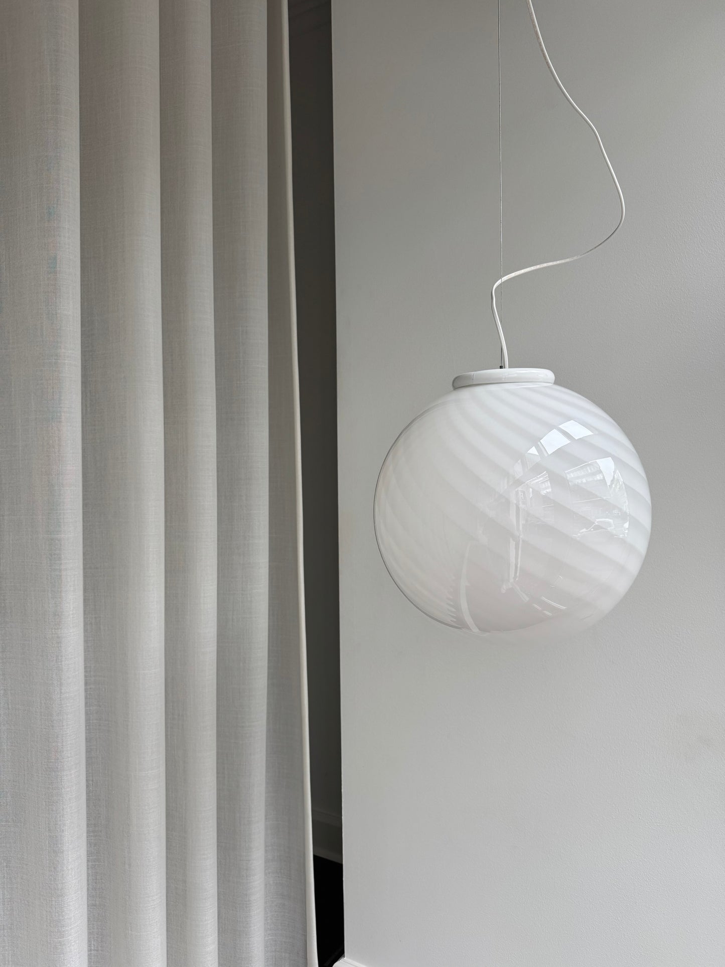 Klassisk hvid rund Murano pendel, 35 cm
