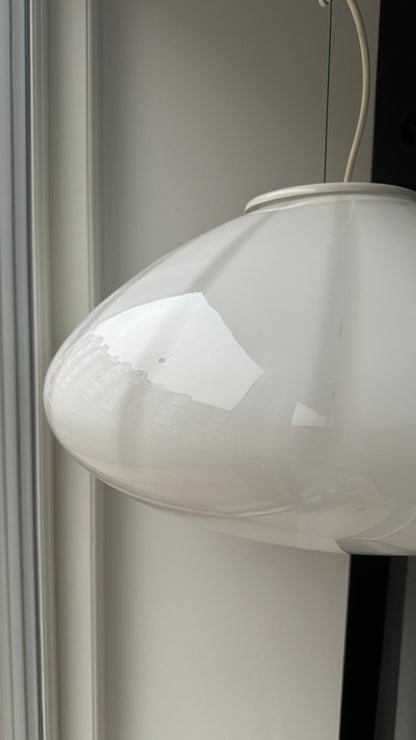 Bell-shaped vintage pendant with white vertical swirl, 50 cm