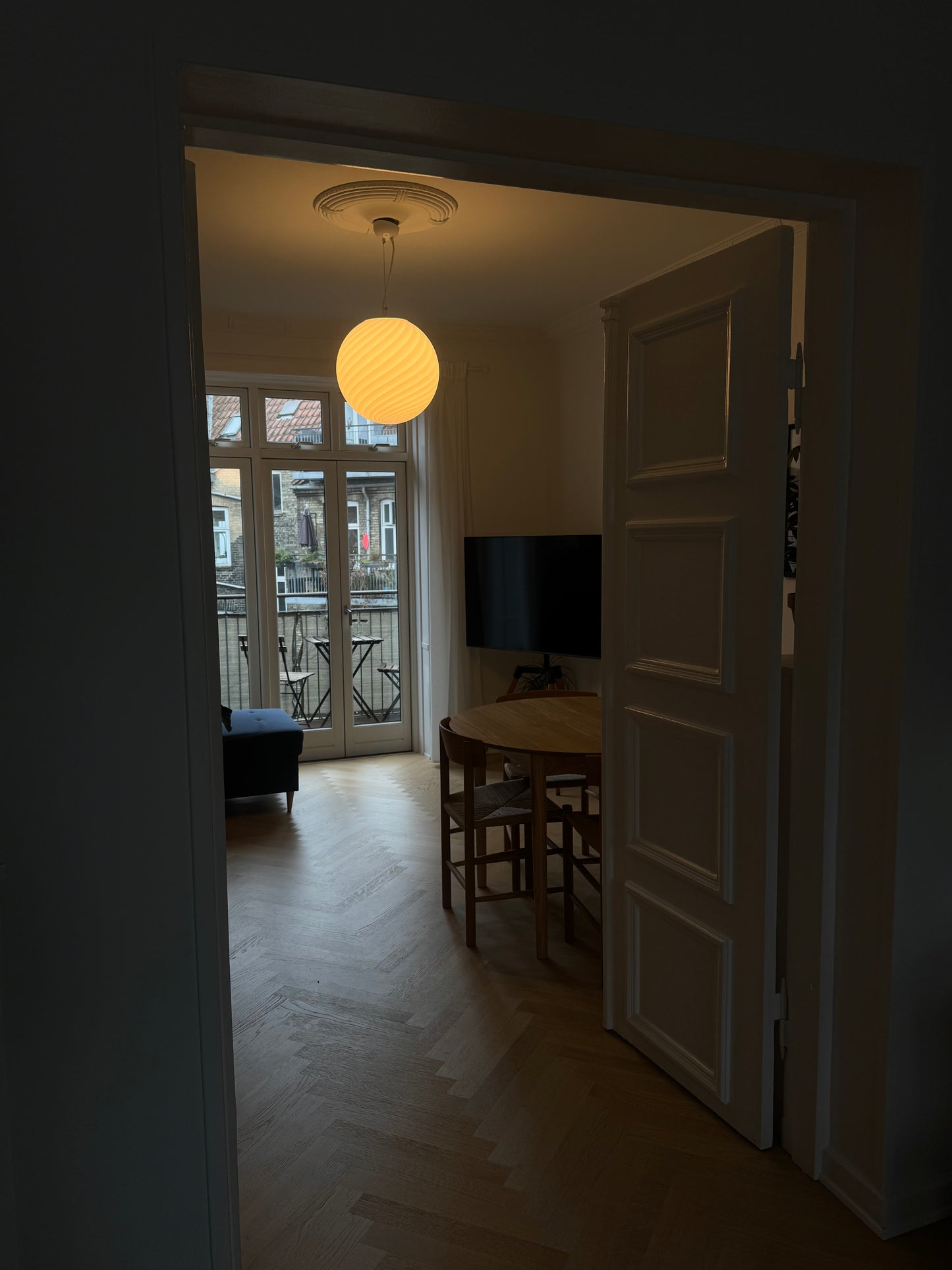 Vintage Murano pendant with pink swirl, 40 cm