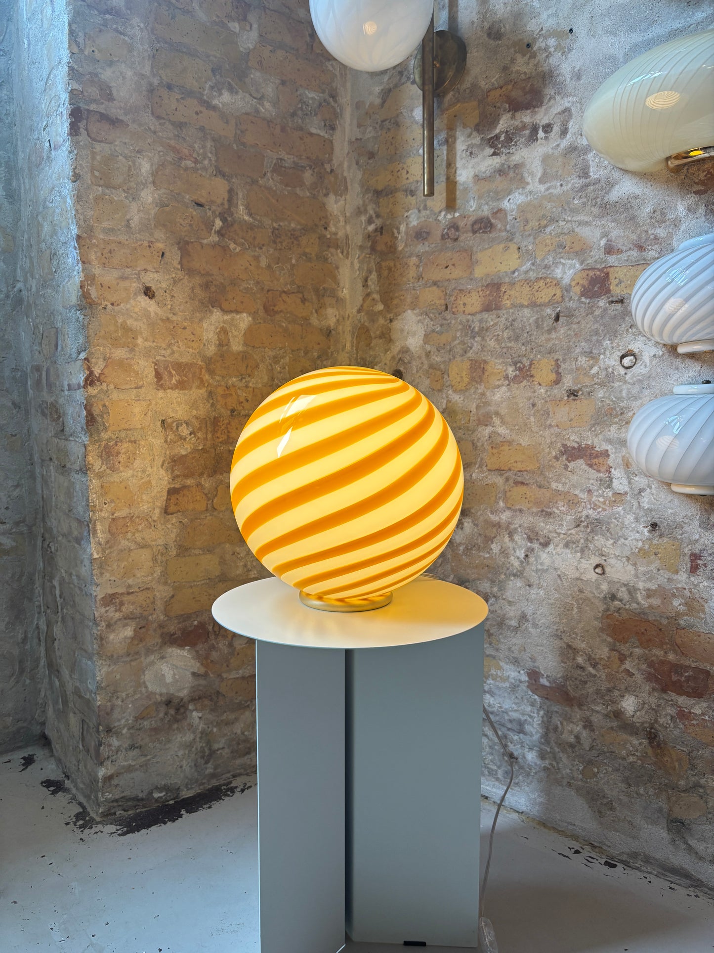 Gul bolche bordlampe, 30 cm