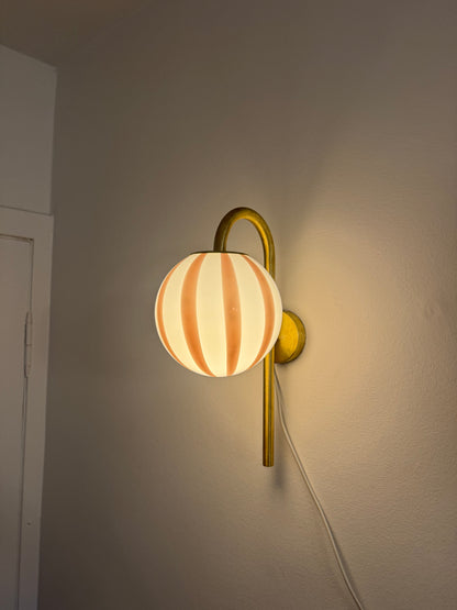 Murano wall lamp with lavender-striped glass