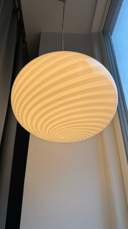 Murano oval pendant with white swirl, 35 cm