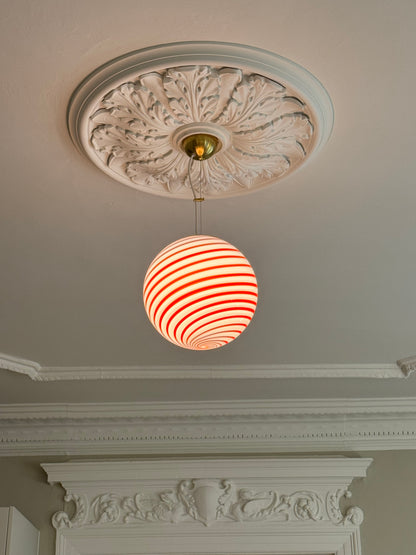 Murano candy pendel rød/hvid swirl, 30 cm