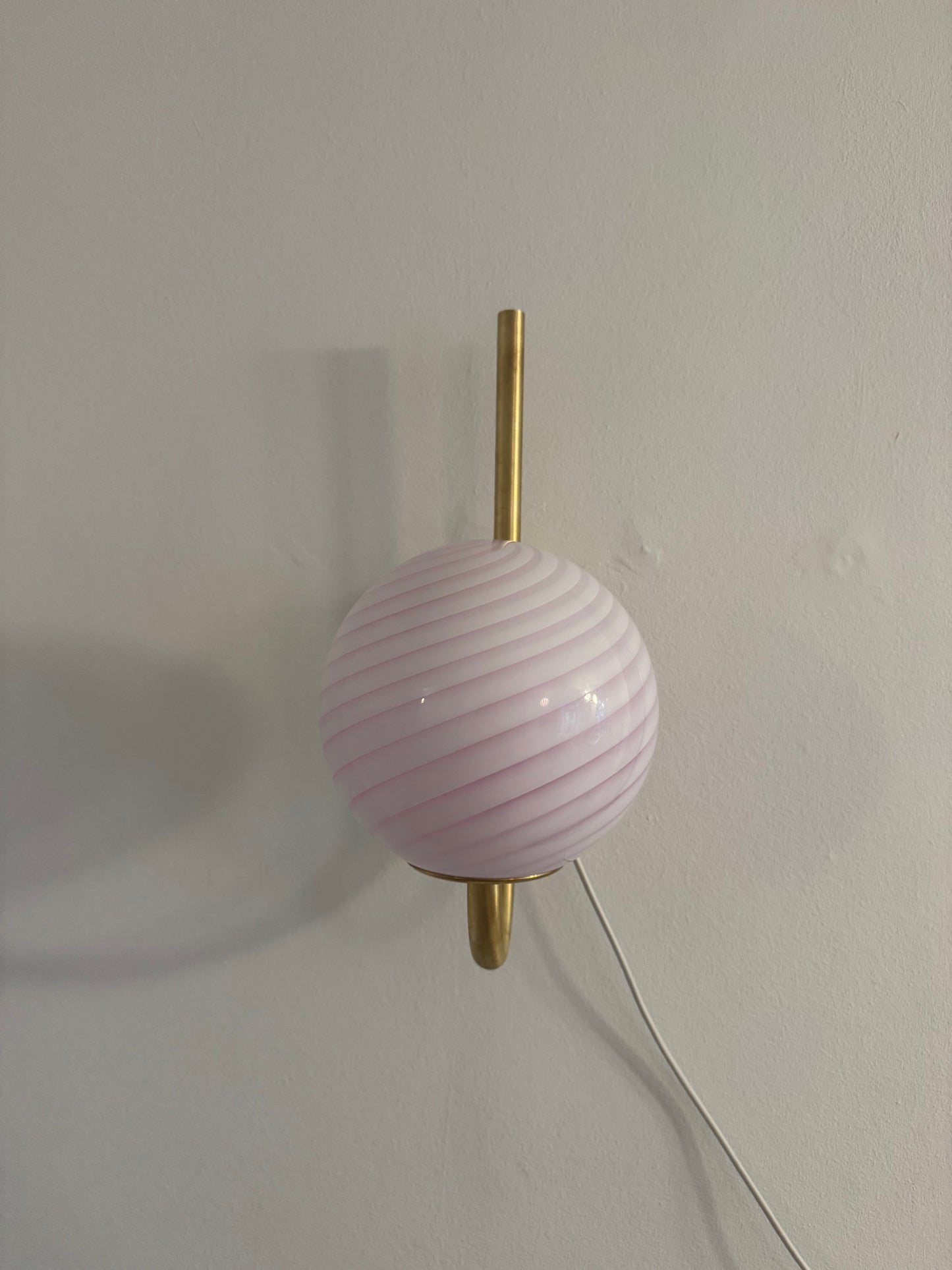 Murano væglampe i lyserød swirl, 43 cm høj
