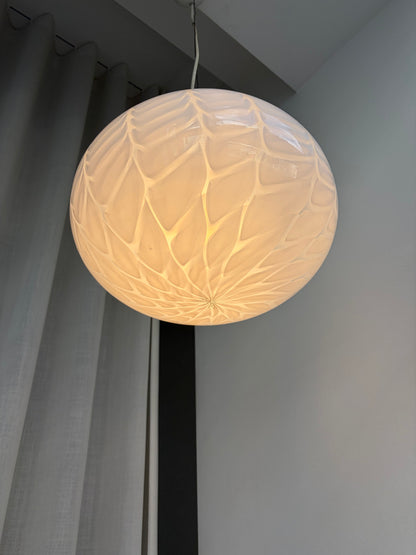 Smuk hvid vintage Murano peacock pendel, 37 cm