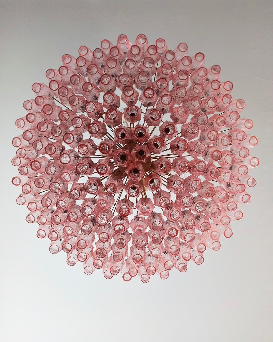 Murano lysekrone | Poliedri | 185 glas | Lyserød