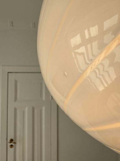 Beautiful and classic white Murano pendant lamp, 40 cm