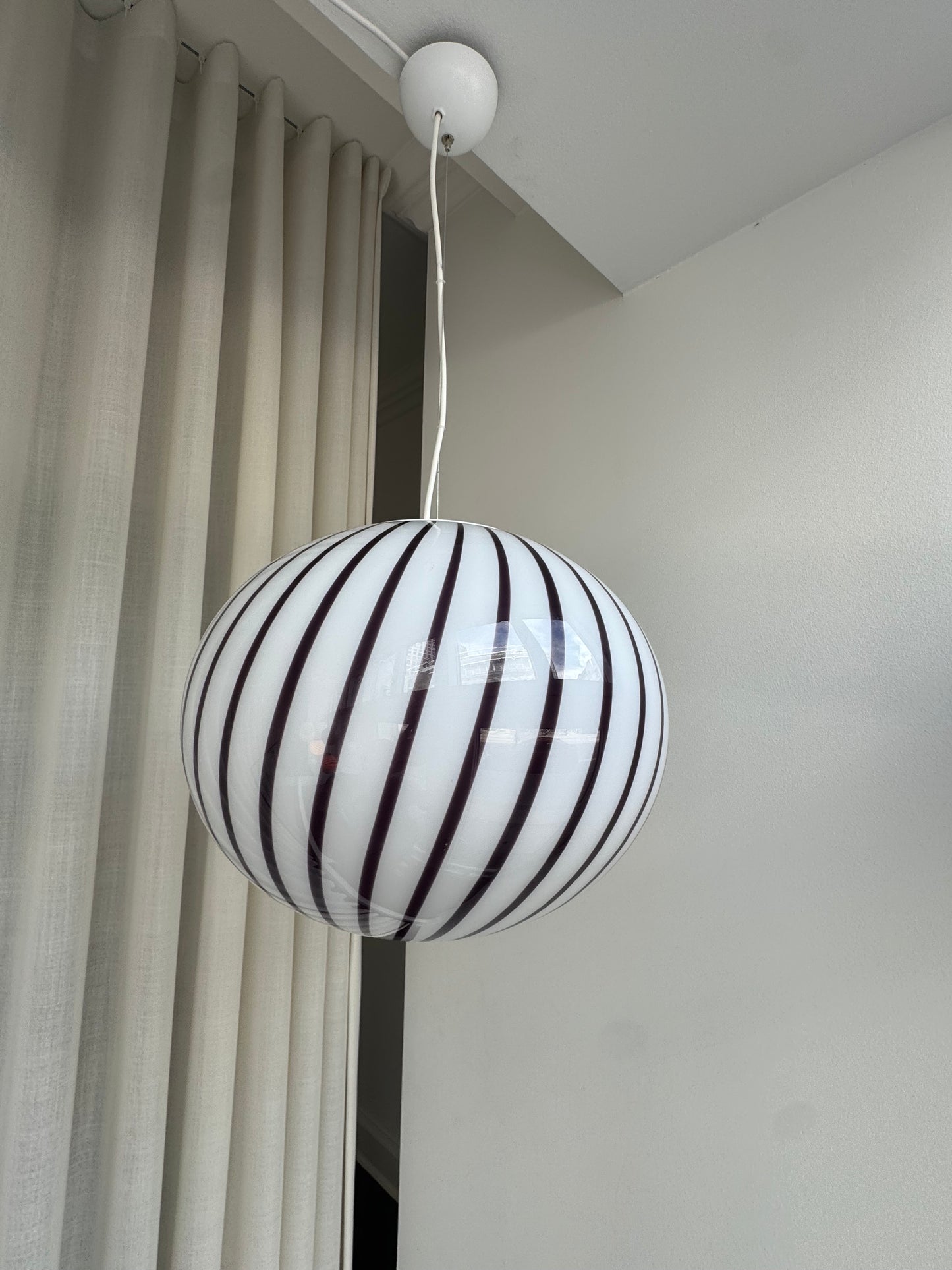 Oval filigree Murano ceiling lamp with purple swirl, 40 cm
