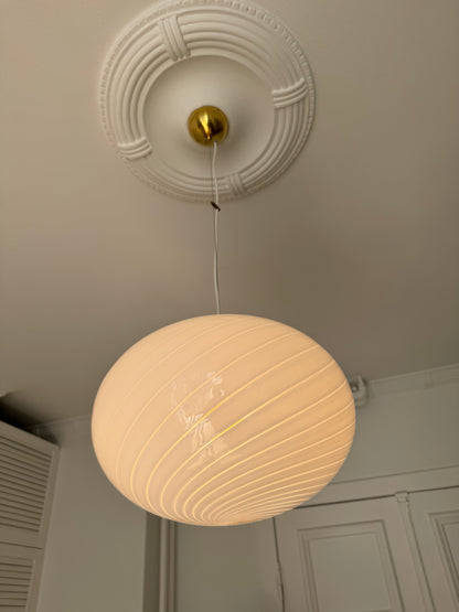 Beautiful and classic white Murano pendant lamp, 40 cm