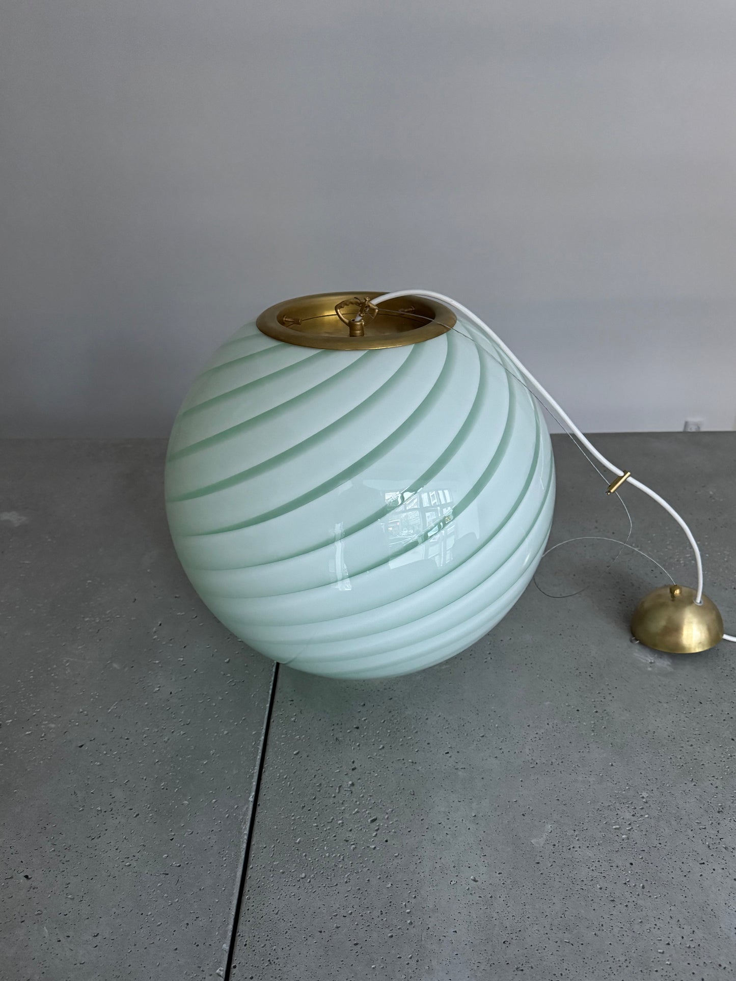Large ceiling lamp with green swirl, 40 cm