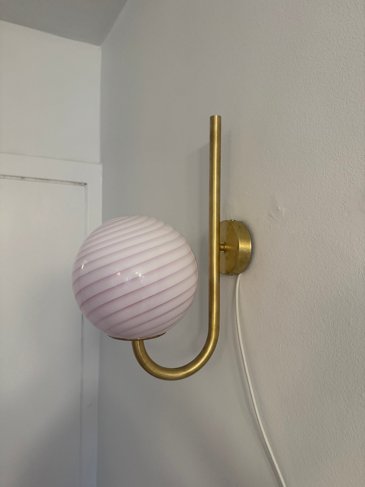 Murano væglampe i lyserød swirl, 43 cm høj