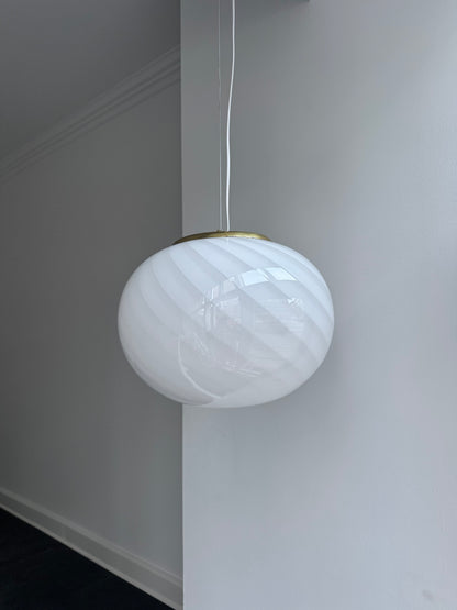 Oval white vintage Murano pendant lamp, 38 cm