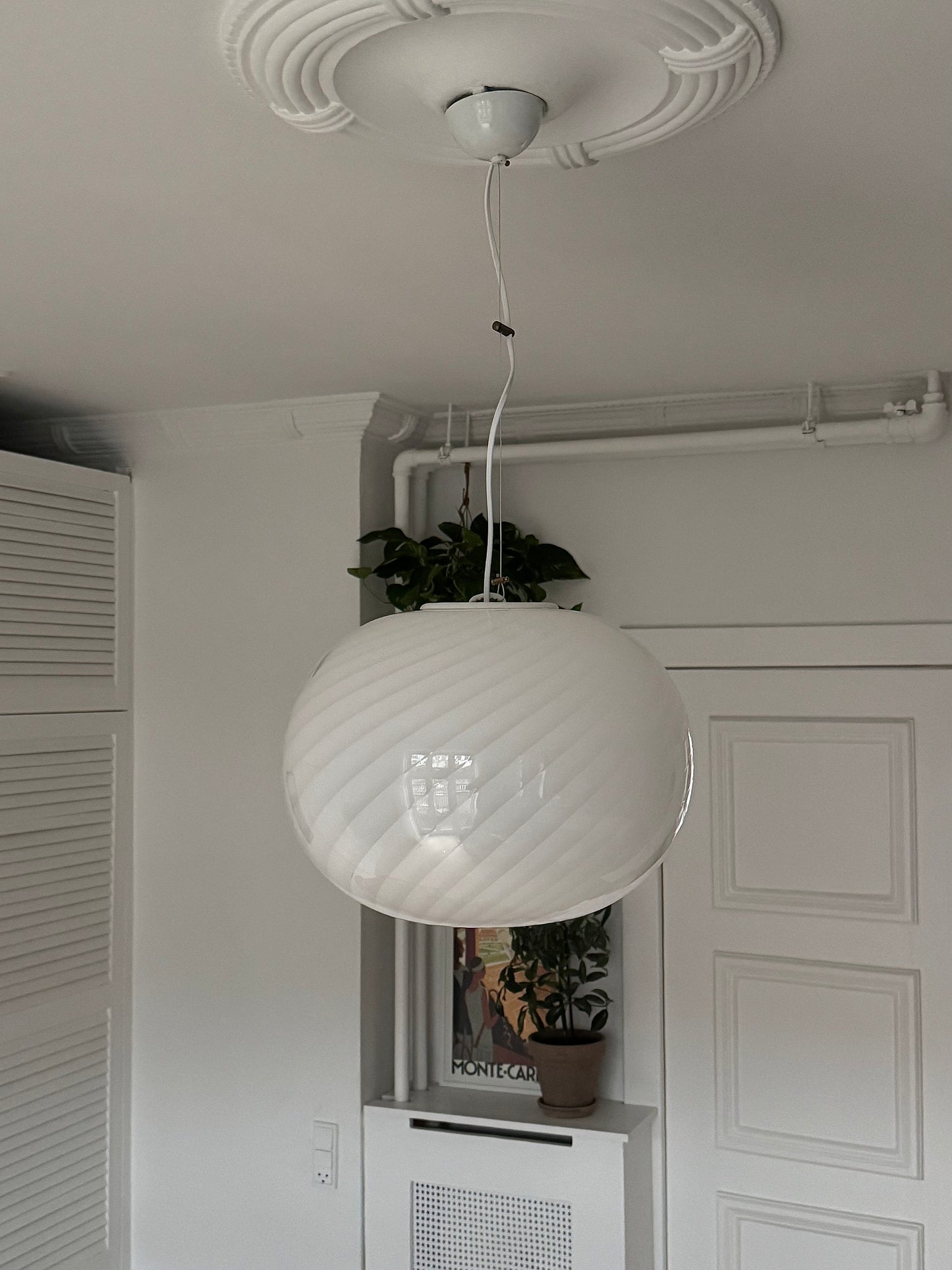 White vintage oval Murano ceiling lamp, 40 cm