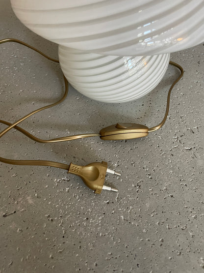 Vintage Murano mushroom in classic white swirl, 27 cm