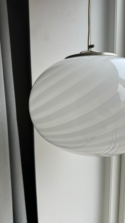 Murano oval pendant with white swirl, 35 cm