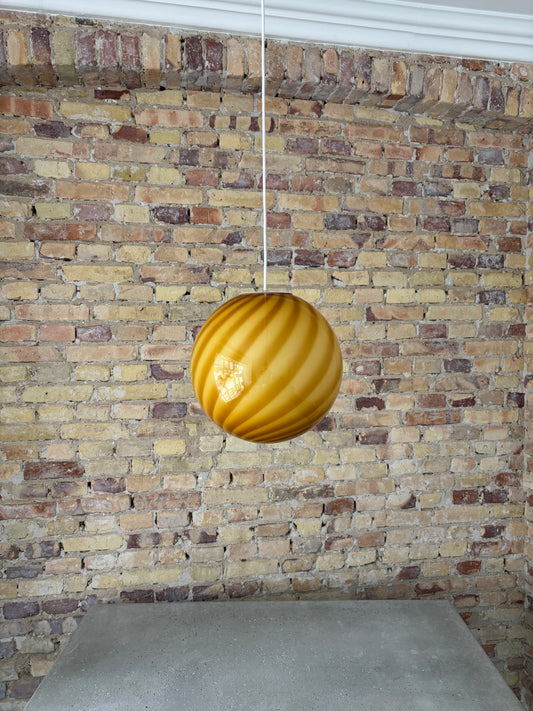 Murano pendel med rav/mørkegul swirl, 30 cm