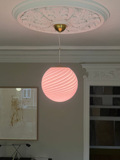 Lyserød Murano pendel i klassisk swirl, 30 cm