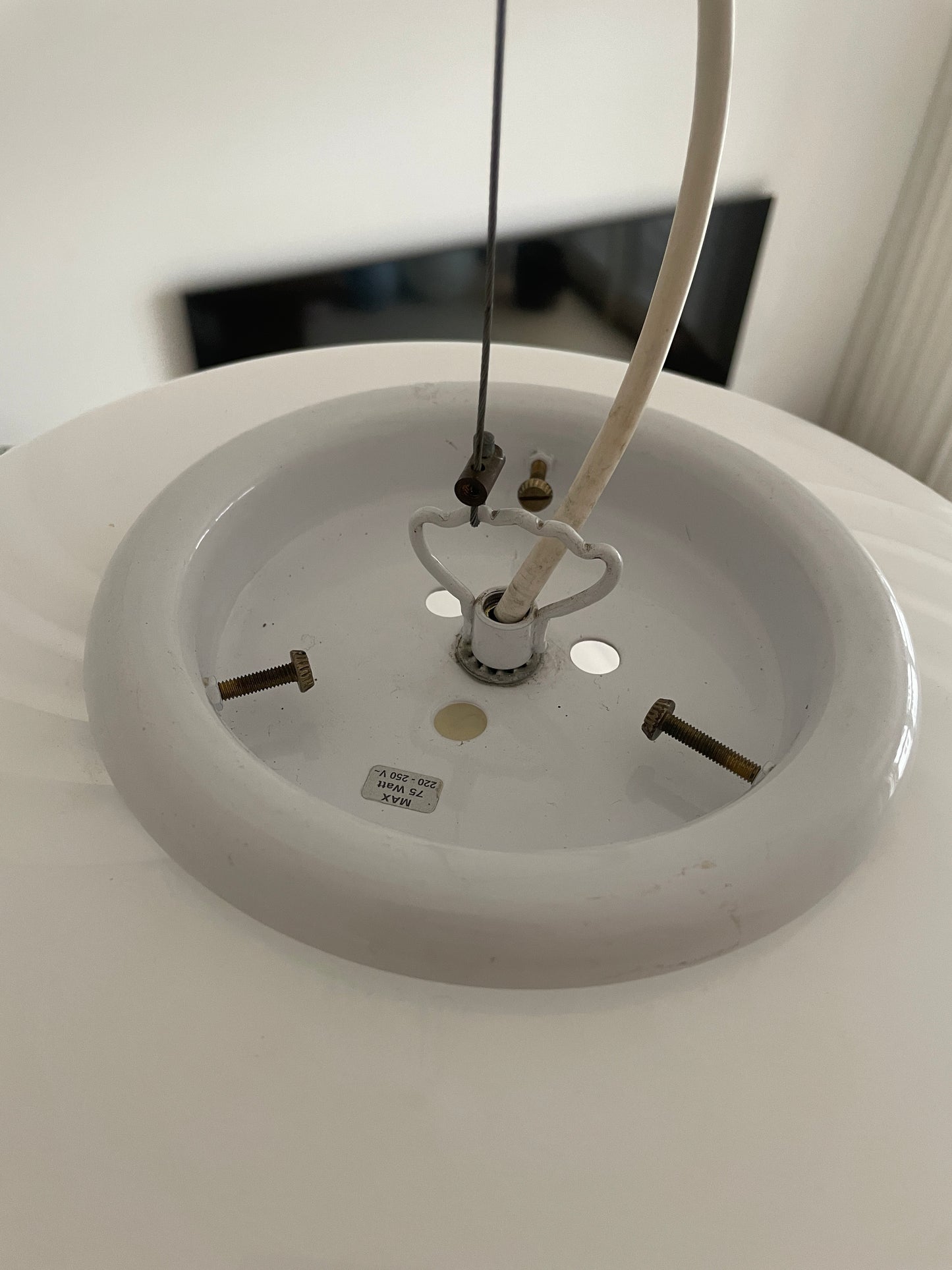 Murano pendel oval og i klassisk hvid 6-swirl, 40 cm