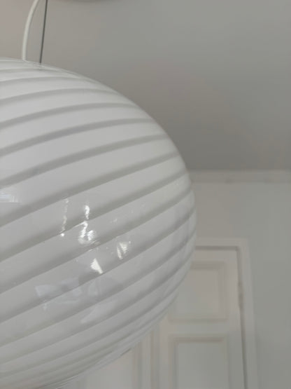 Classic vintage Murano pendant lamp with white swirl, 41 cm