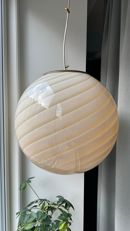 Murano round pendant with cream swirl, 40 cm