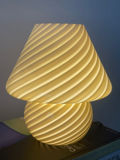 Murano mushroom with cream swirl, 26 cm