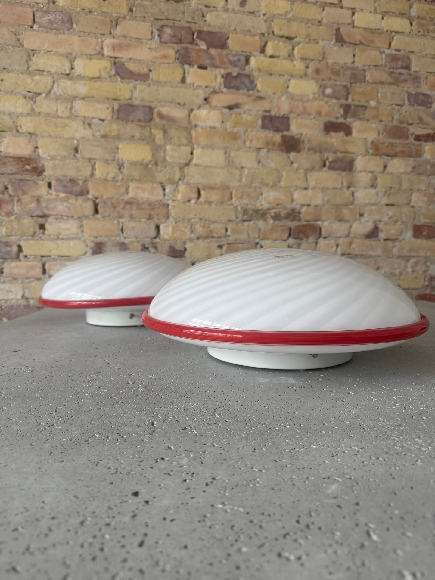 Beautiful Murano ceiling lamp with white swirl and red edge, 40 cm