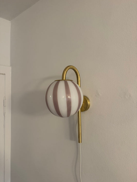 Murano væglampe i lavendel swirl, 43 cm høj