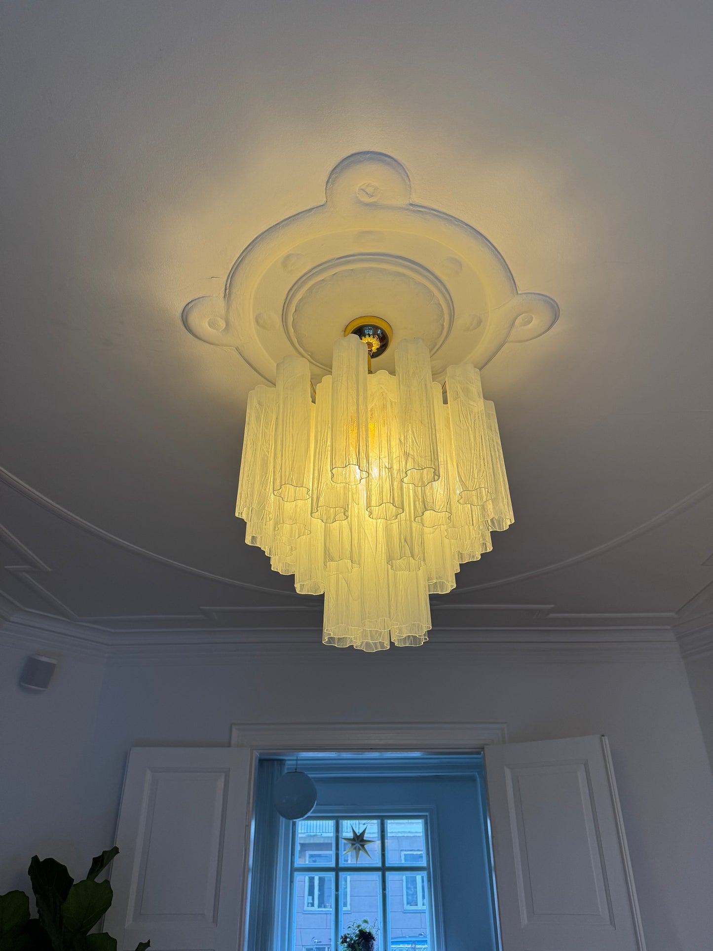 Murano lysekrone | Tuber | 36 glas | Hvid alabaster