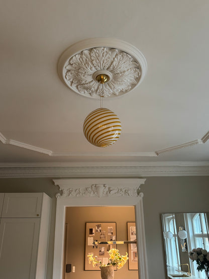 White and yellow Murano bolche pendant lamp, 30 cm
