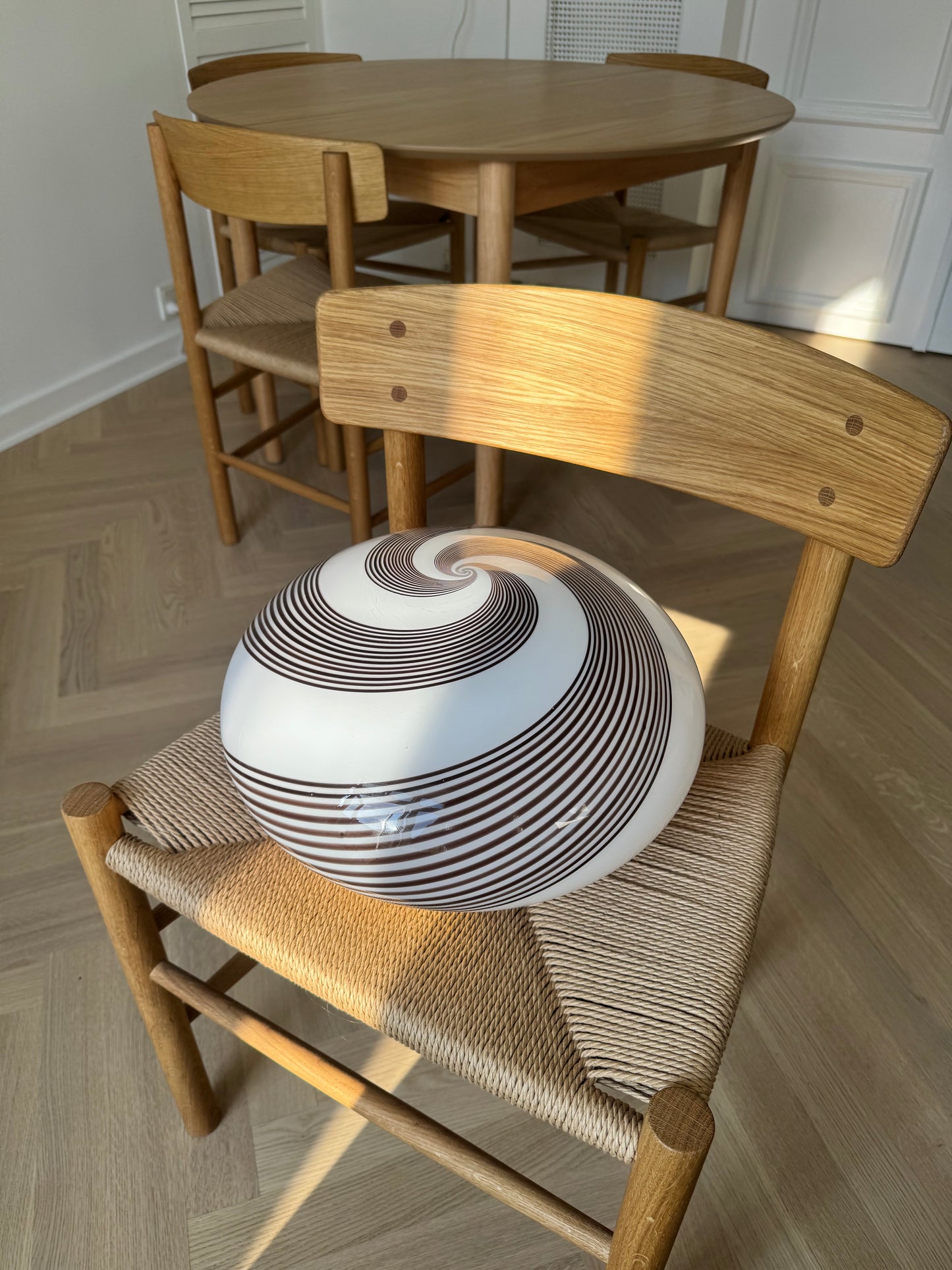 Tivoli plafond med brun swirl, 35 cm