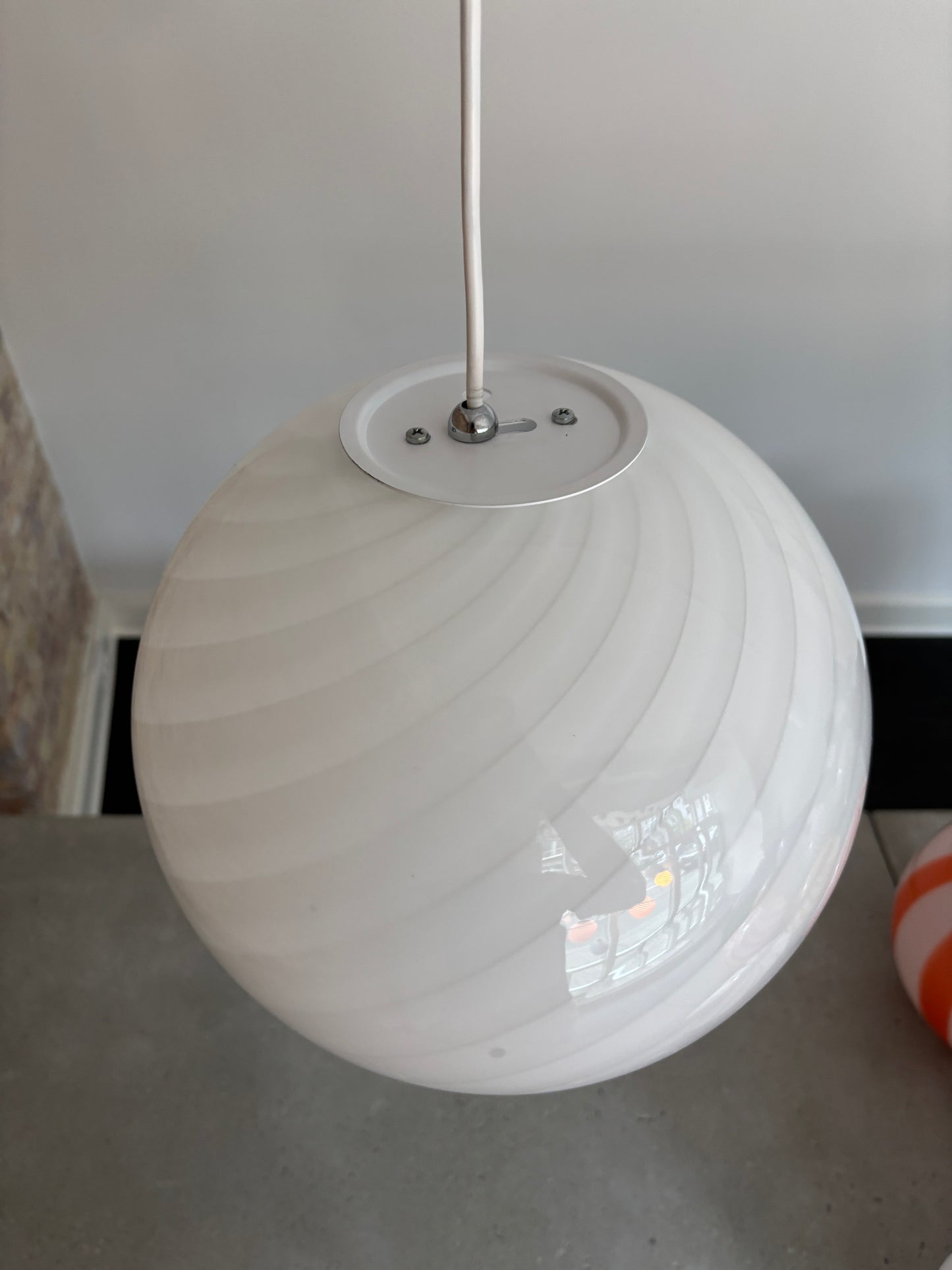 White Murano swirl pendant, 30 cm