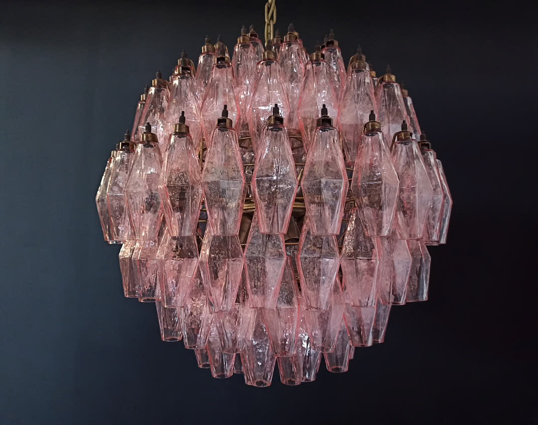 Murano lysekrone | Poliedri | 140 glas | Lyserød