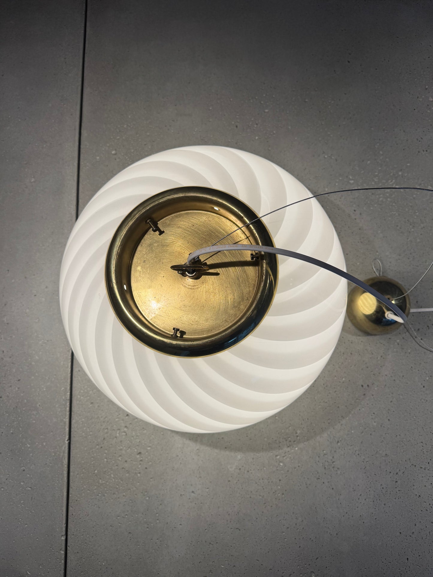 Oval white vintage Murano pendant lamp, 38 cm