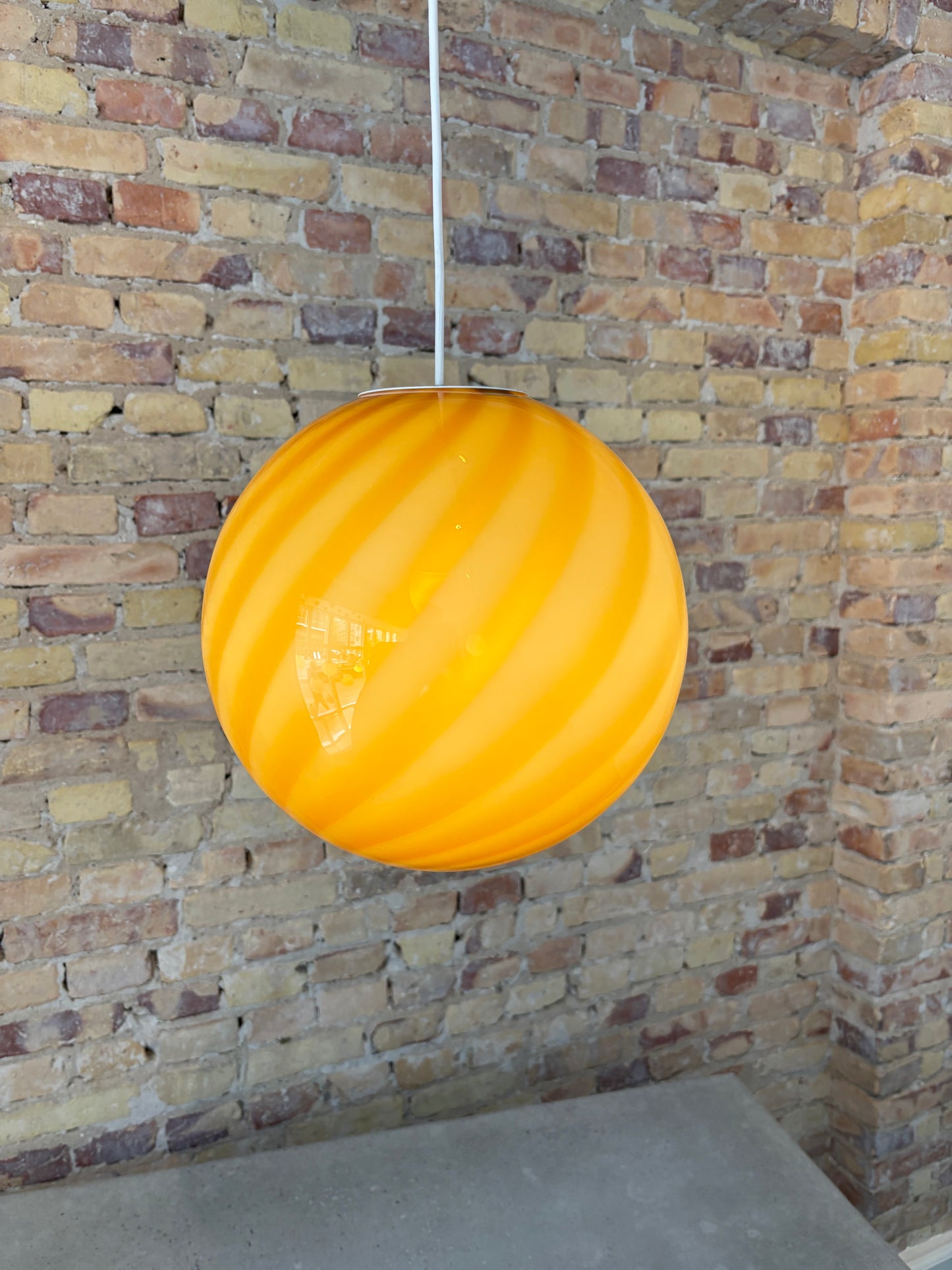 Murano pendant lamp with amber/dark yellow swirl, 30 cm
