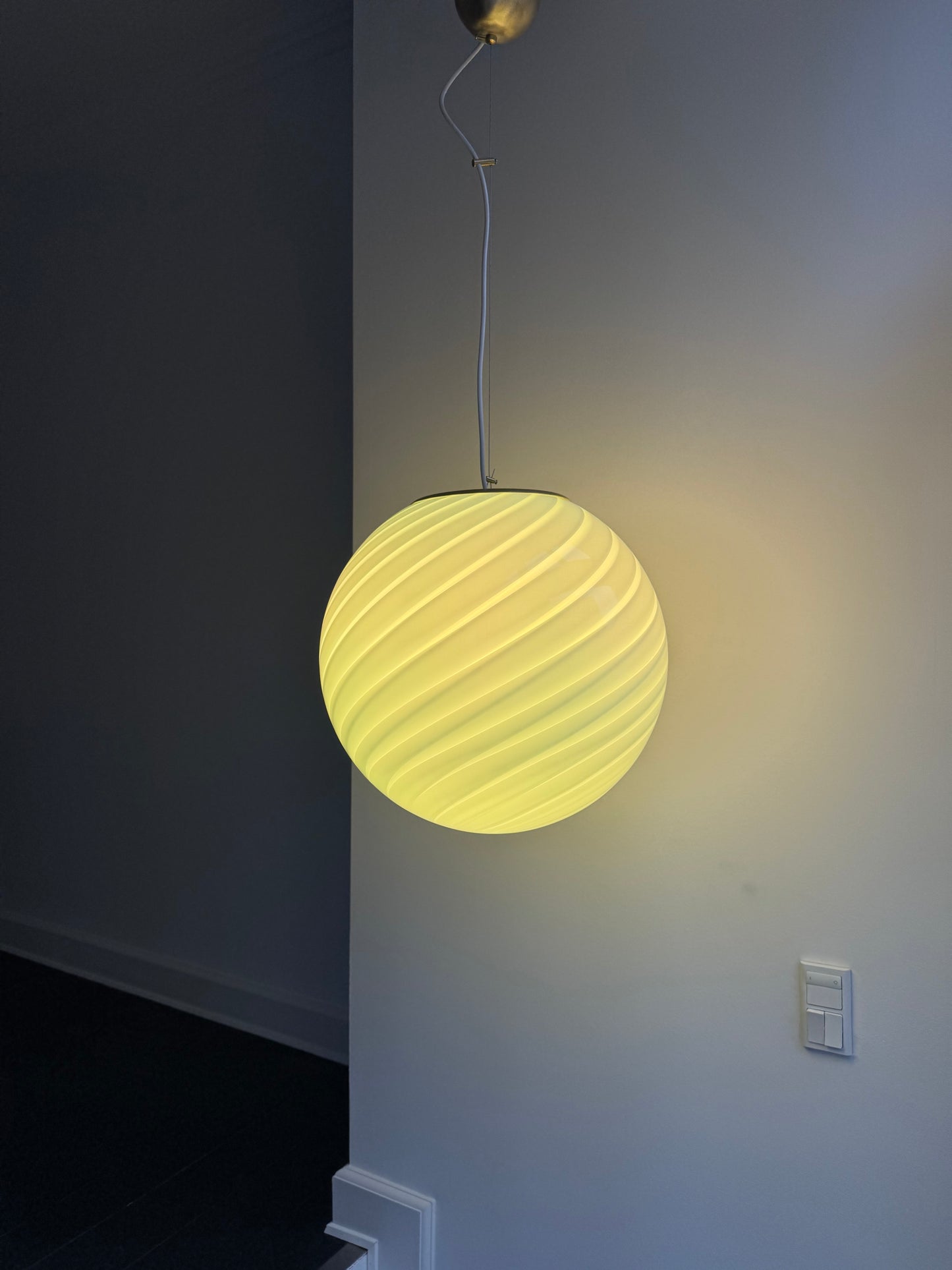 Large ceiling lamp with green swirl, 40 cm