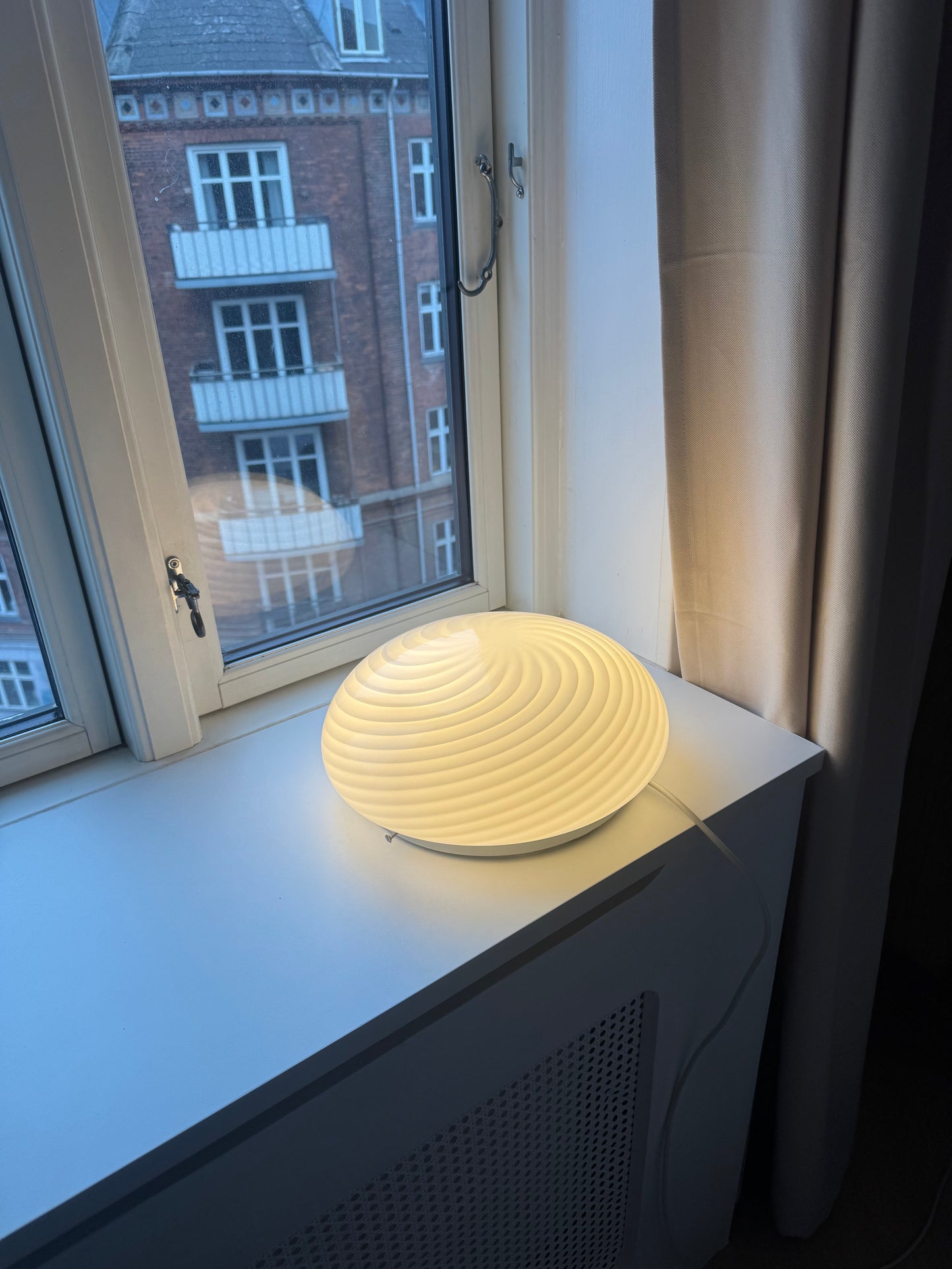 Smuk Vintage Murano plafond med hvid klassisk swirl, 30 cm