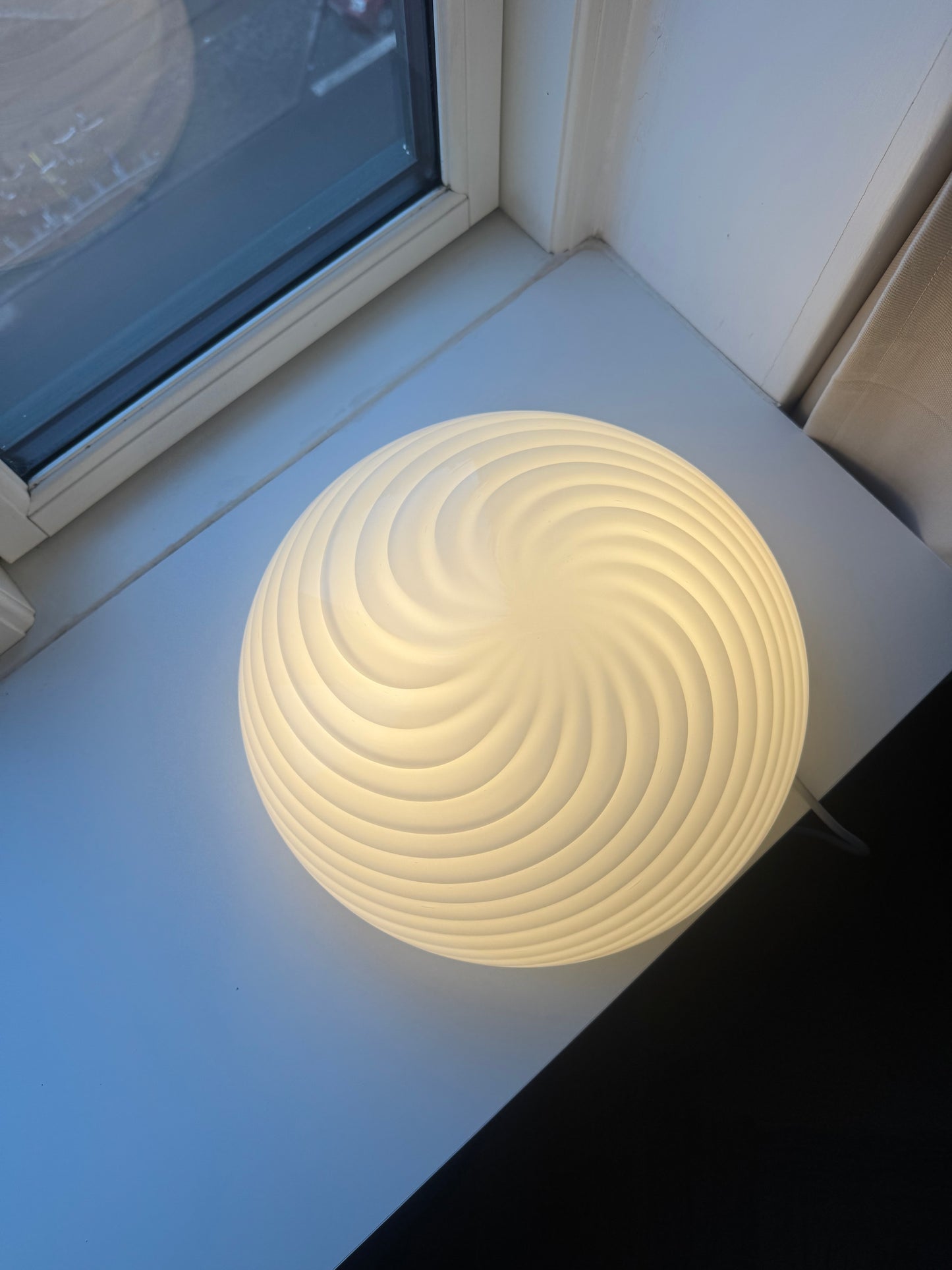 Smuk Vintage Murano plafond med hvid klassisk swirl, 30 cm