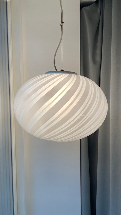 Murano oval pendant with white transparent swirl, 40 cm