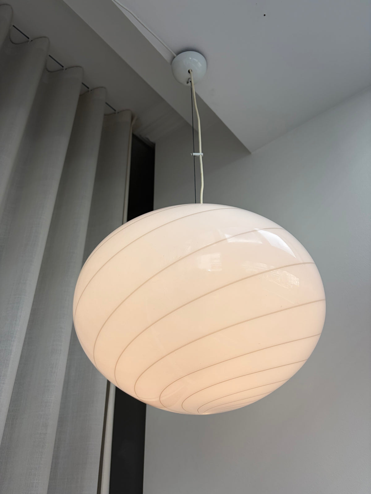 Kæmpe vintage Murano pendel m. enkel swirl, 43 cm