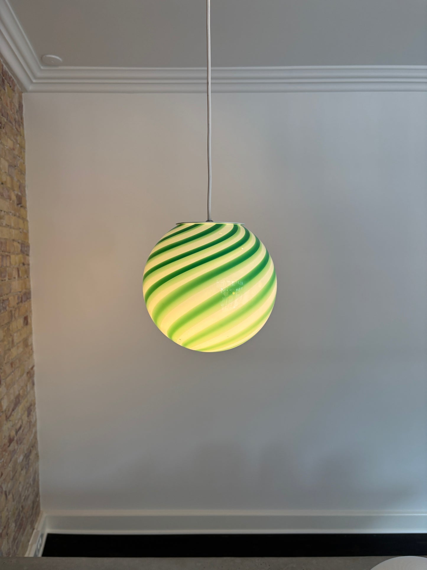Murano pendant lamp with green swirl, 20 cm