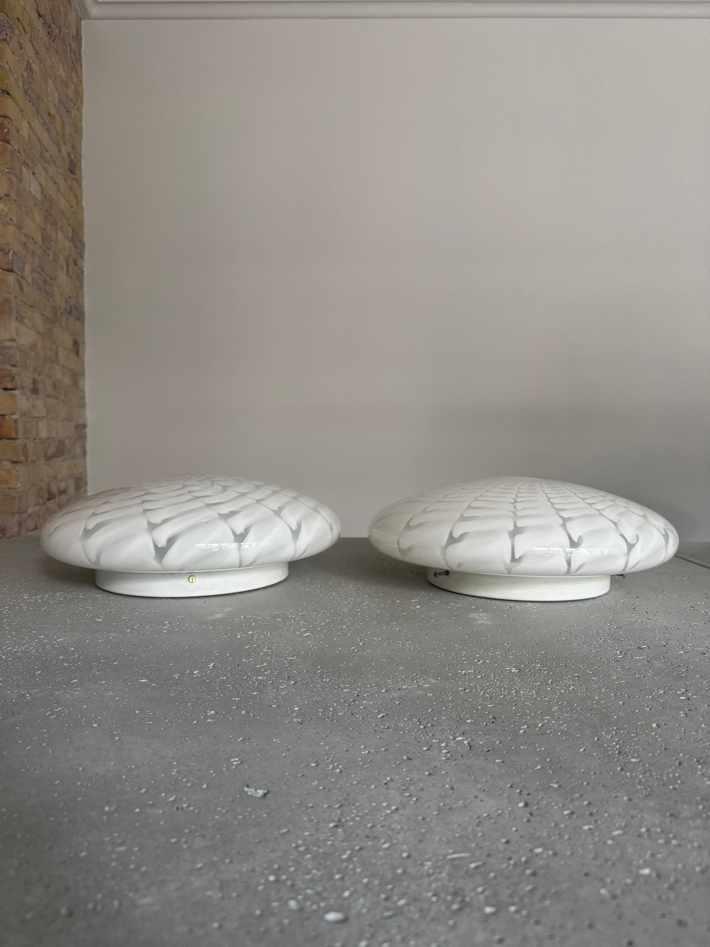 White vintage Murano ceiling lamp with peacock swirl, 40 cm